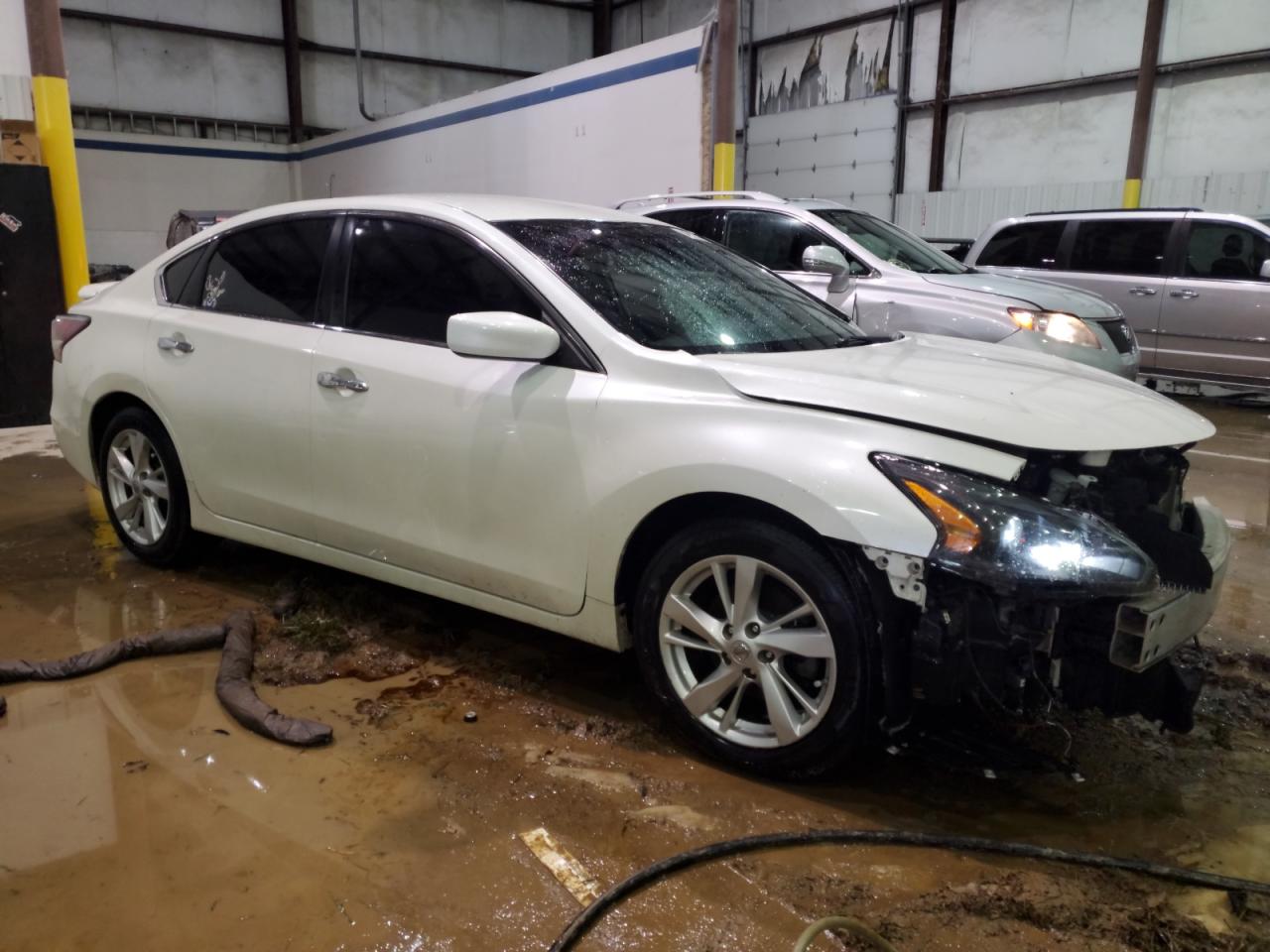 2015 Nissan Altima - Image 4
