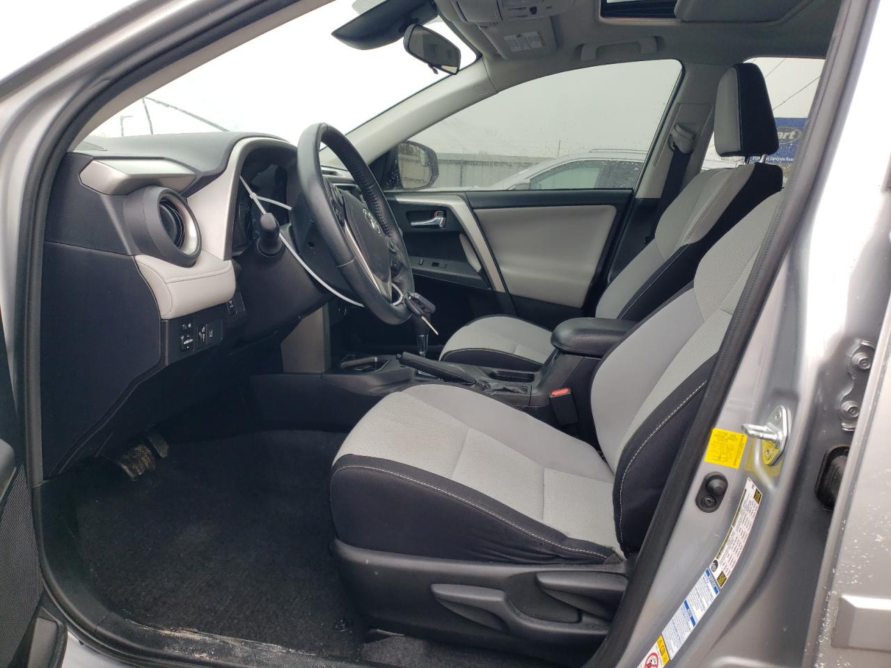 2017 Toyota RAV 4 - Image 7