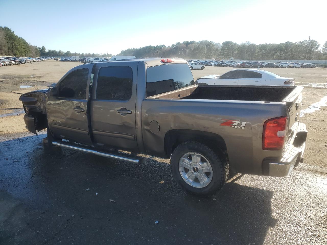 2012 Chevrolet Silverado - Image 2