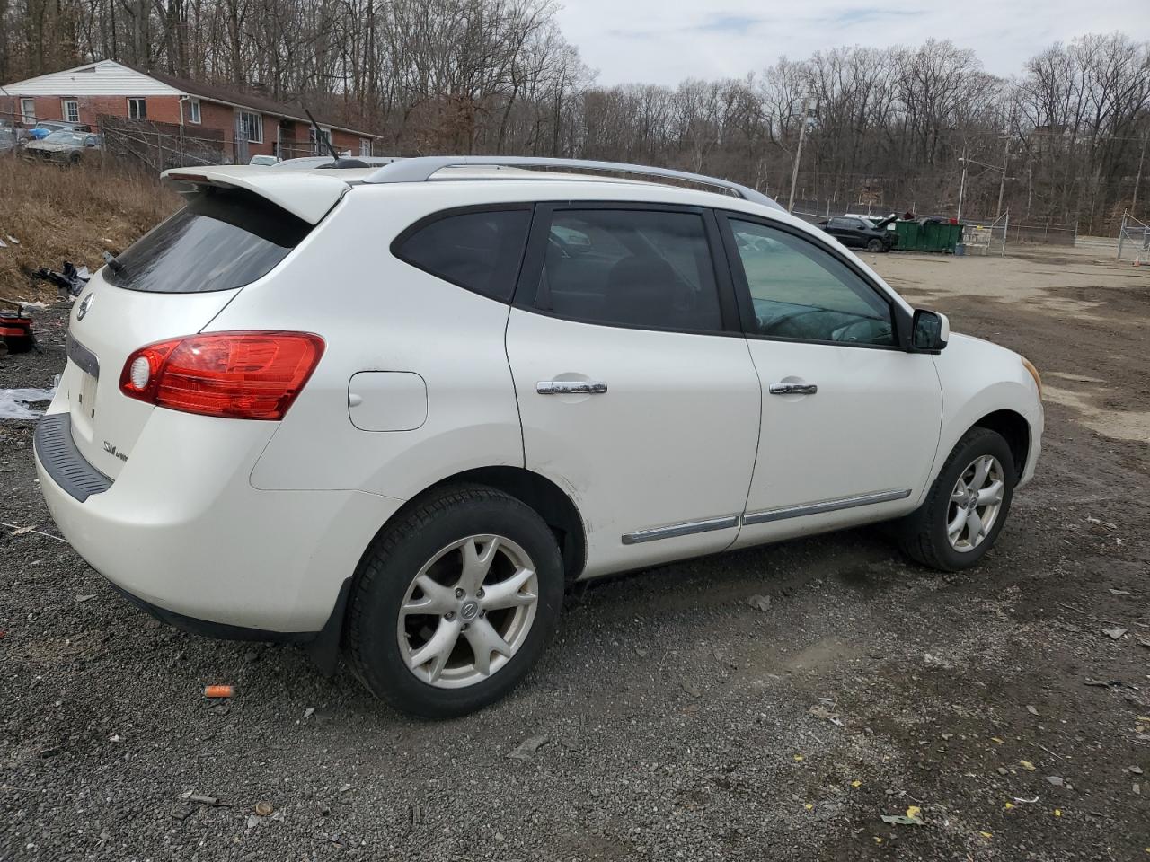 2011 Nissan Rogue - Image 3