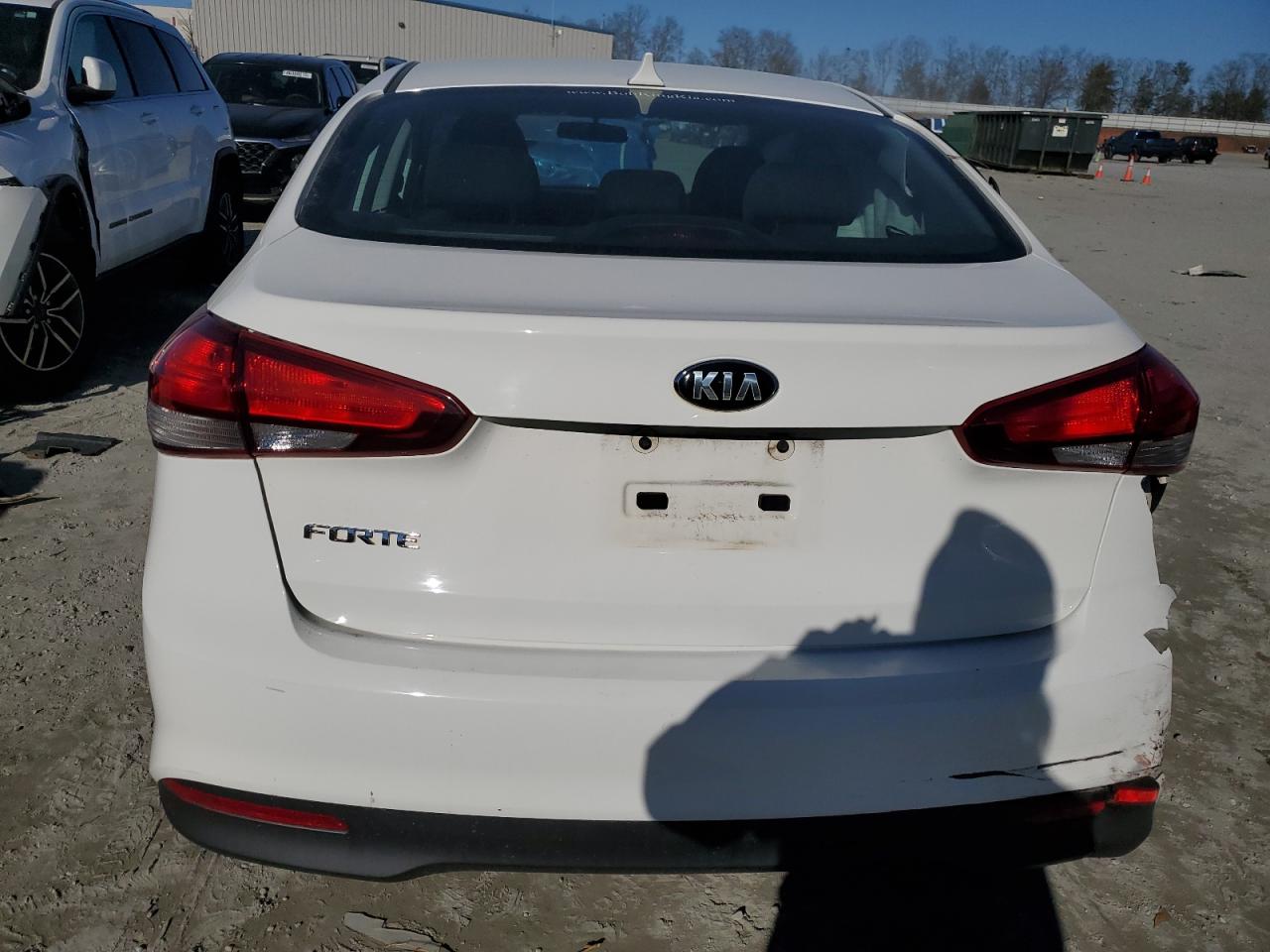 2017 Kia Forte - Image 6