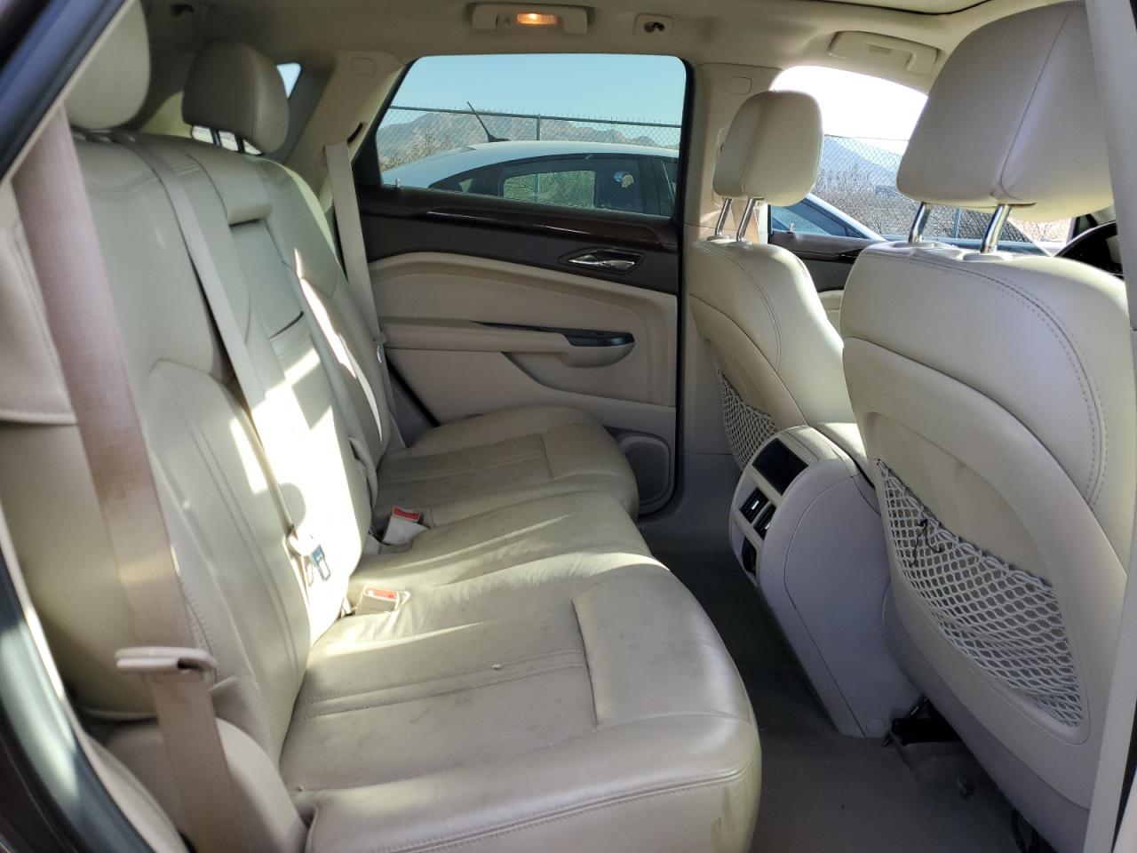 2015 Cadillac SRX - Image 11