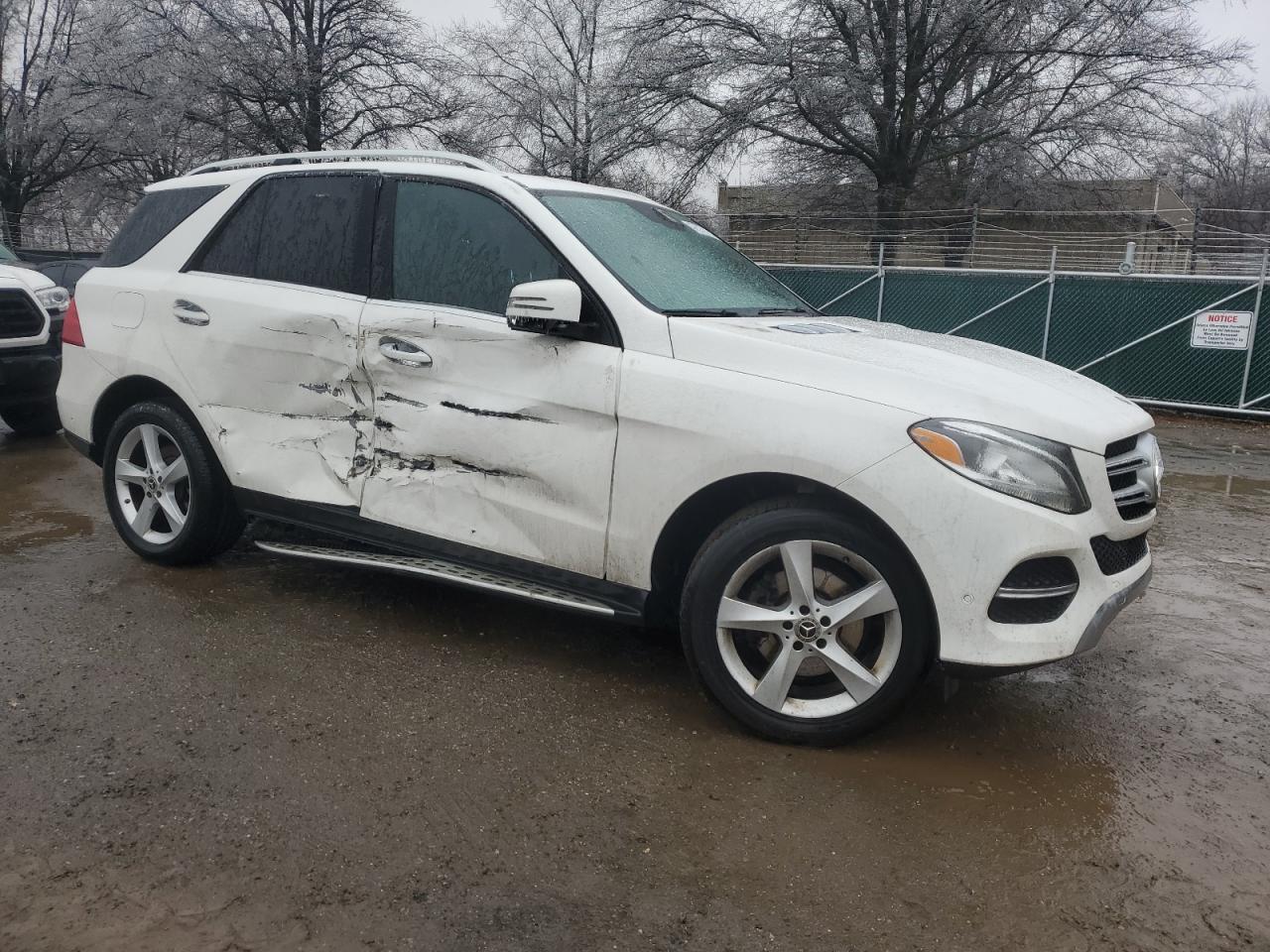 2018 Mercedes-Benz GLE - Image 4