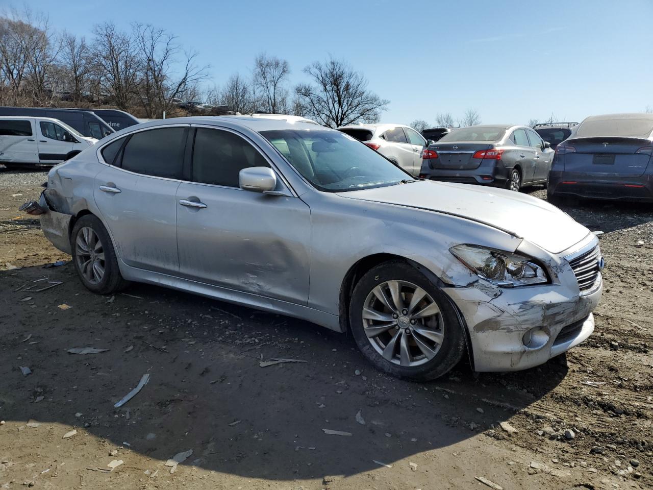 2013 Infiniti M - Image 4