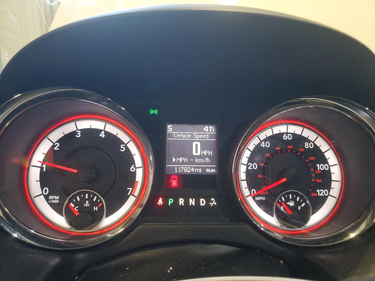 2017 Dodge Caravan - Image 9