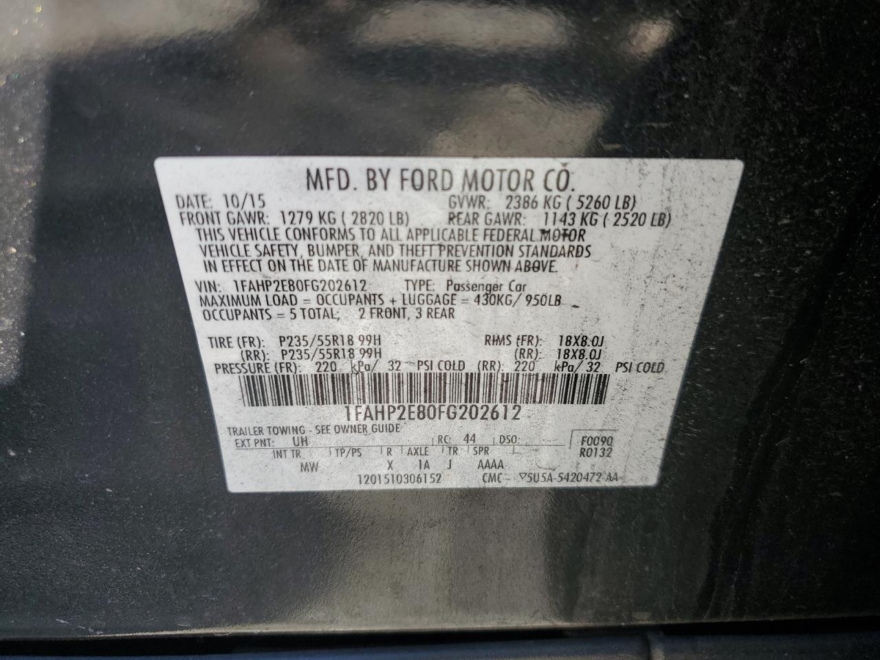 2015 Ford Taurus - Image 14
