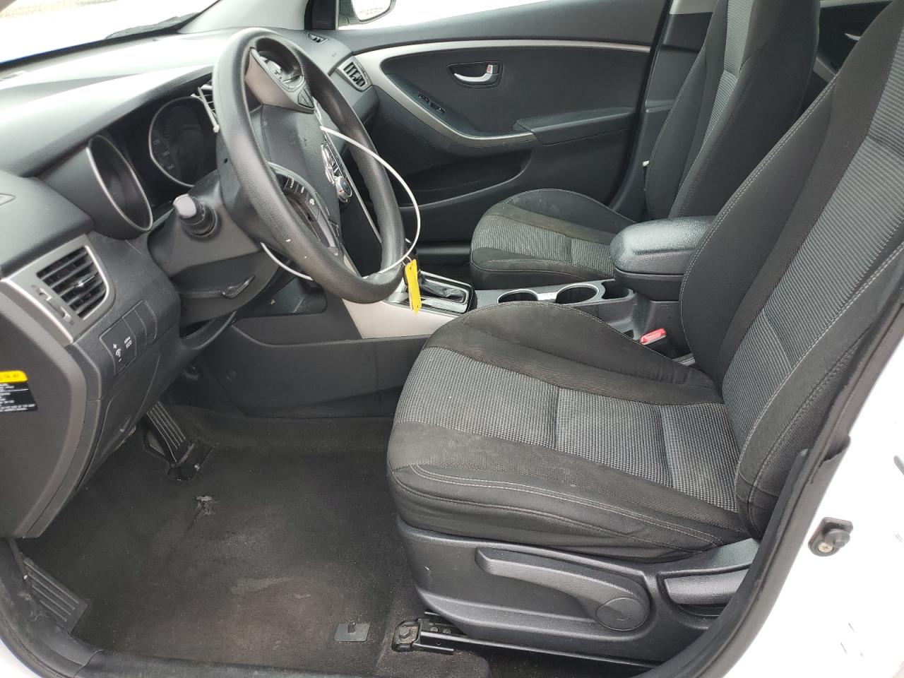 2016 Hyundai Elantra - Image 7