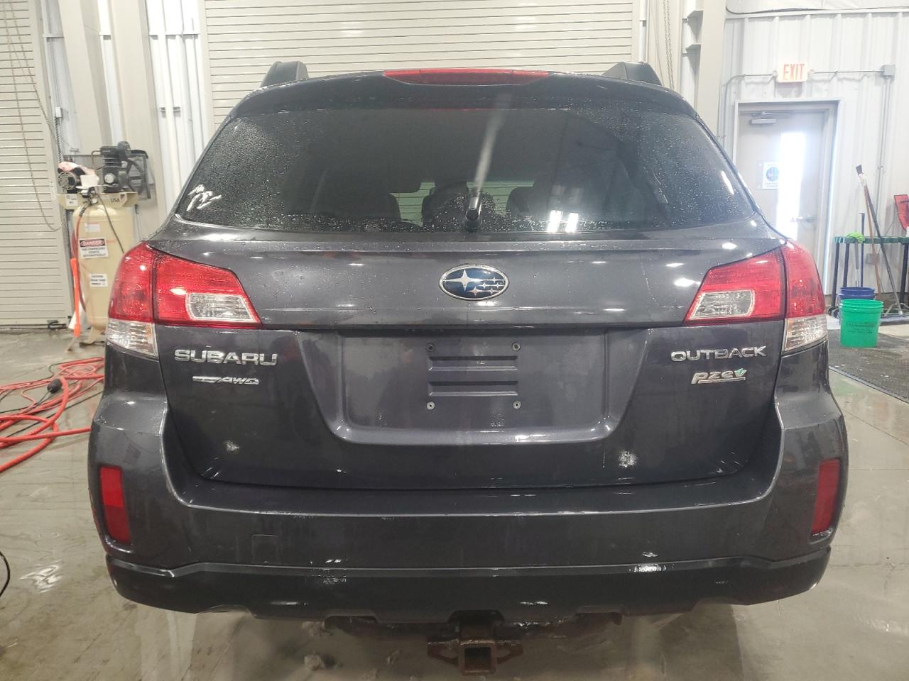 2012 Subaru Outback - Image 6