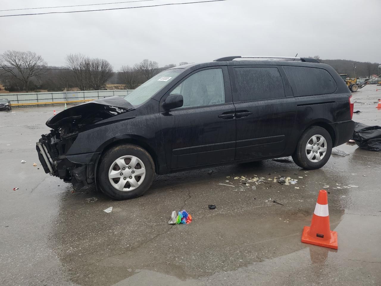 2010 Kia Sedona - Image 1