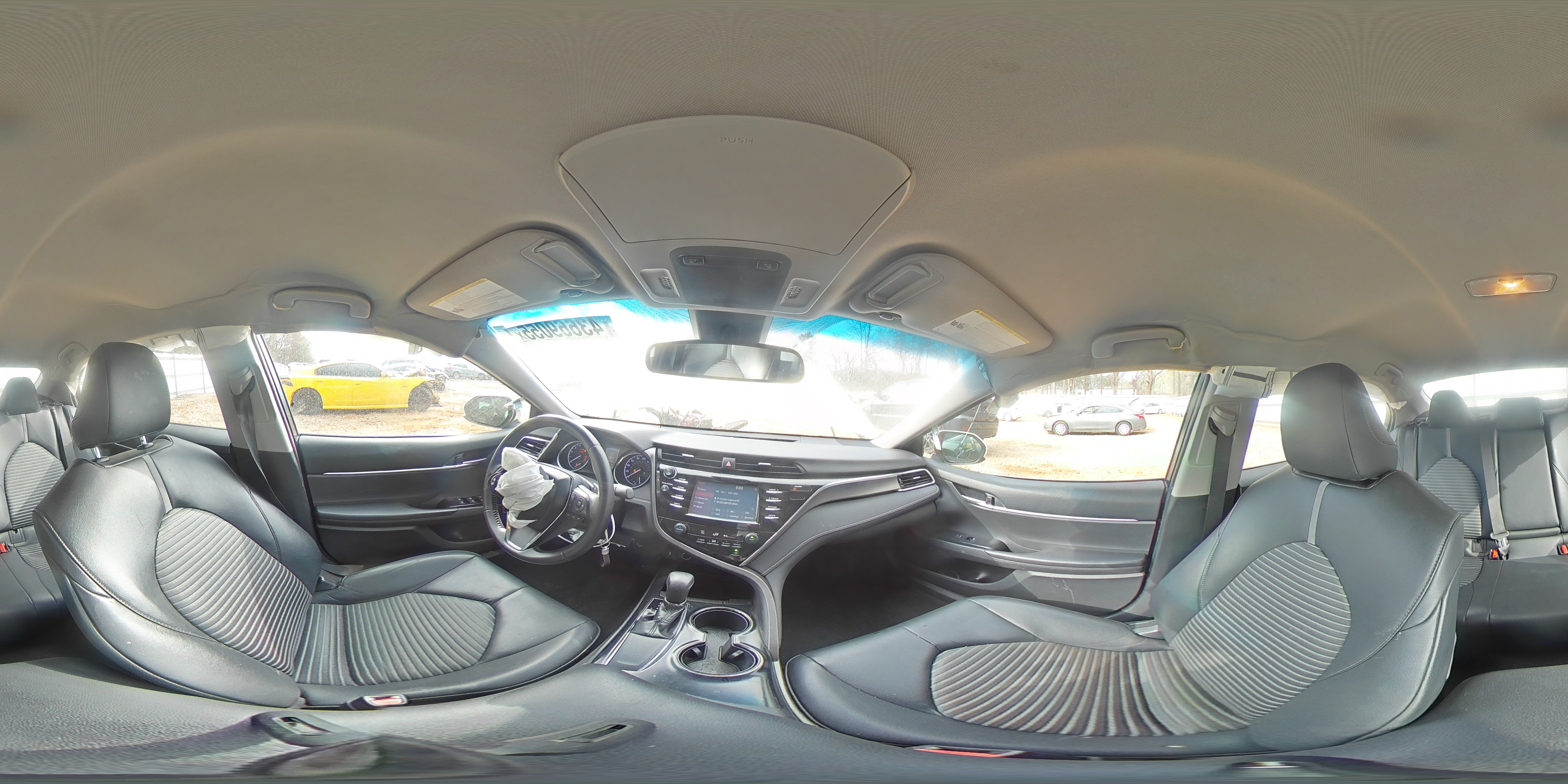 2018 Toyota Camry - Image 13