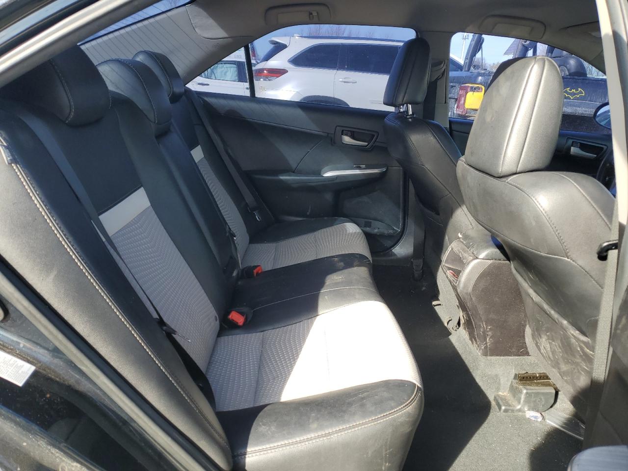 2014 Toyota Camry - Image 10