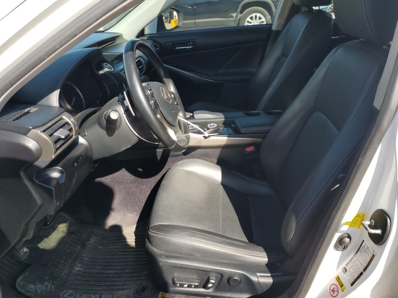 2014 Lexus IS - Image 7