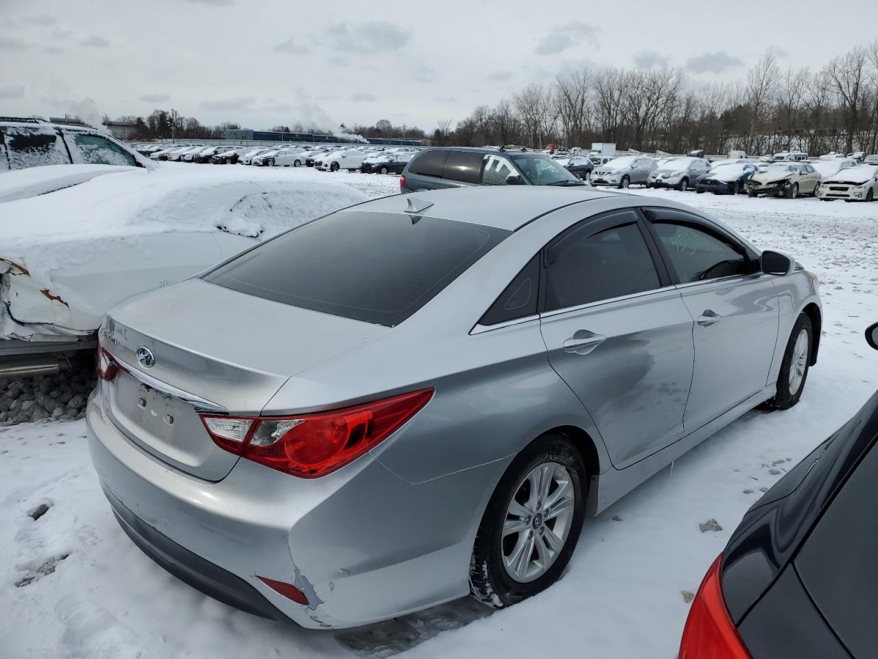 2014 Hyundai Sonata - Image 3