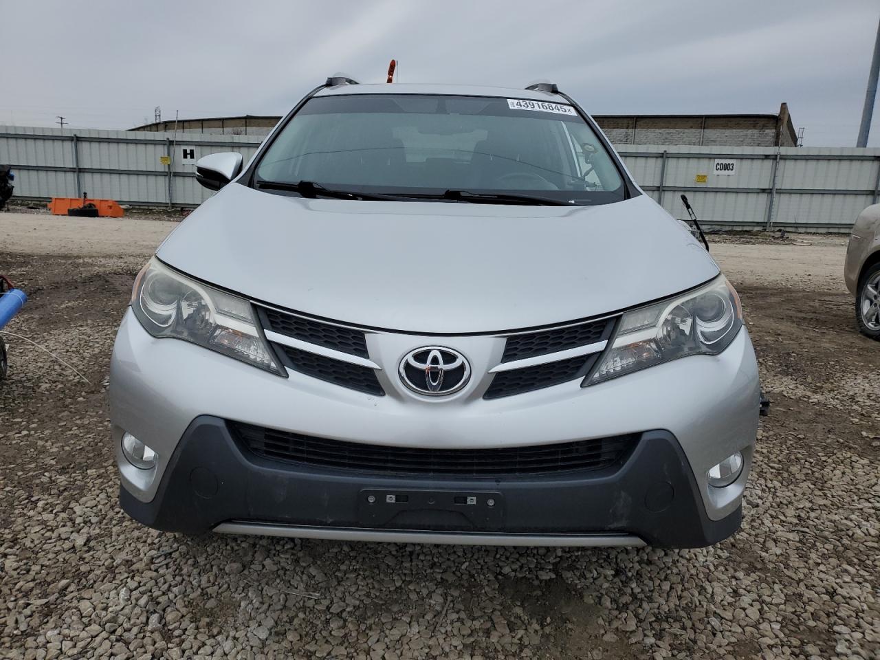 2015 Toyota RAV 4 - Image 5