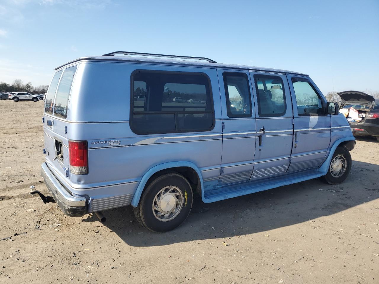 1995 Ford Econoline - Image 3