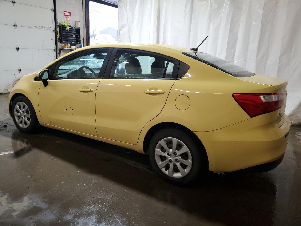 2016 Kia Rio - Image 2