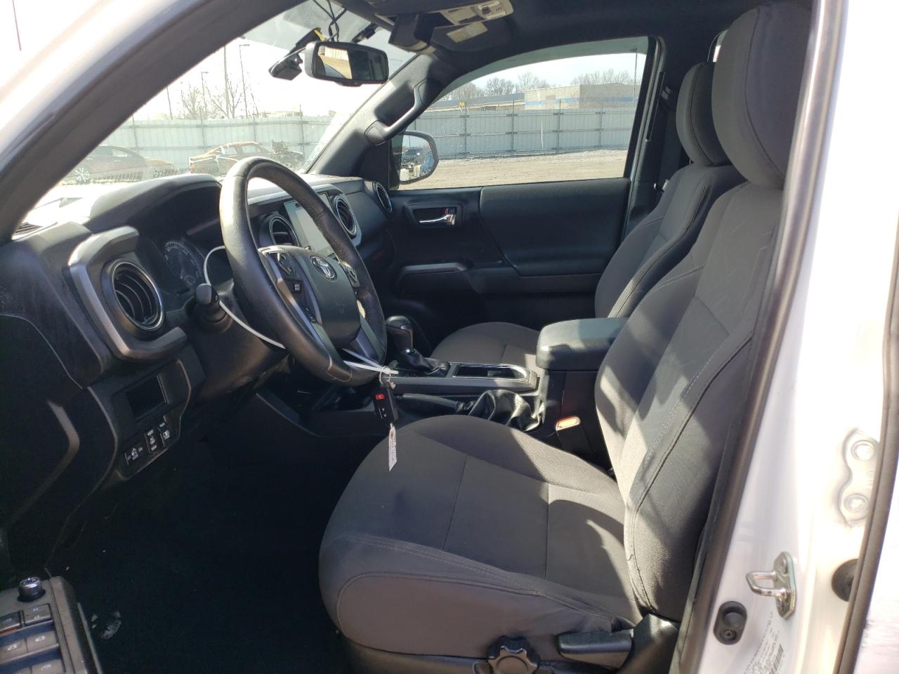 2017 Toyota Tacoma - Image 7