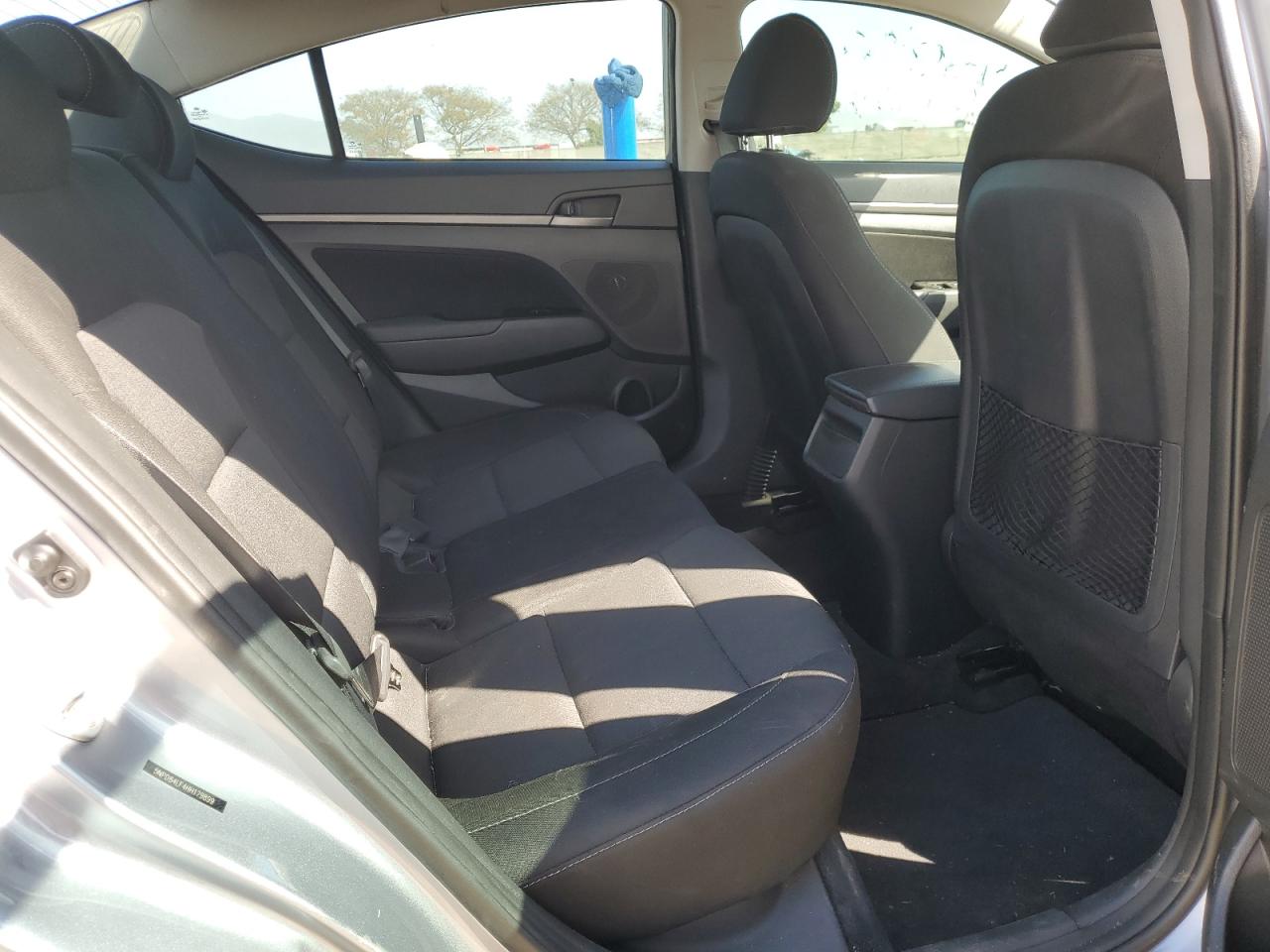 2017 Hyundai Elantra - Image 10