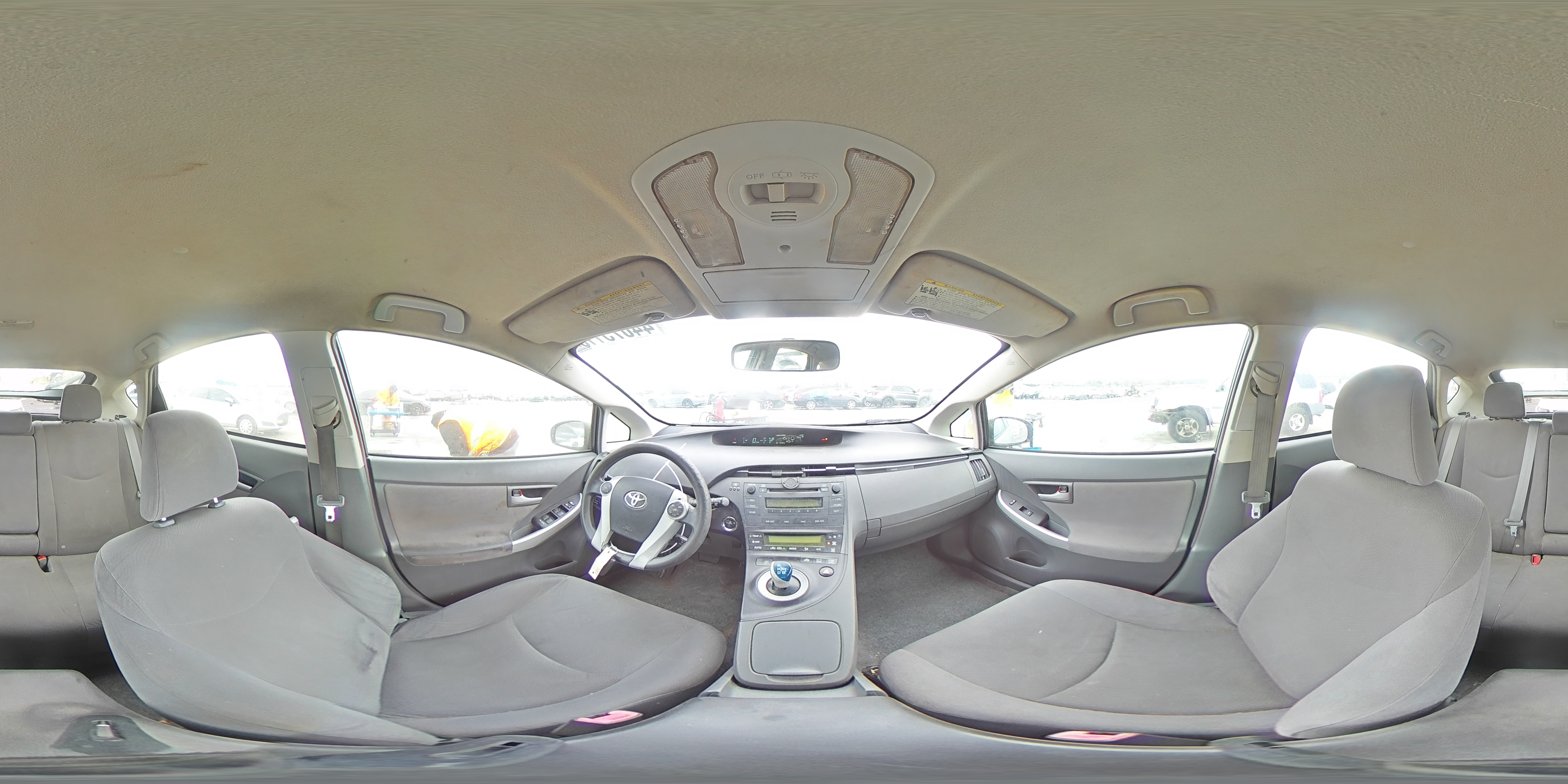 2011 Toyota Prius - Image 12