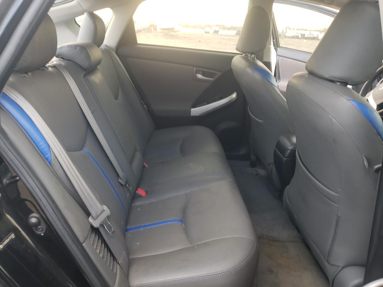 2012 Toyota Prius - Image 10