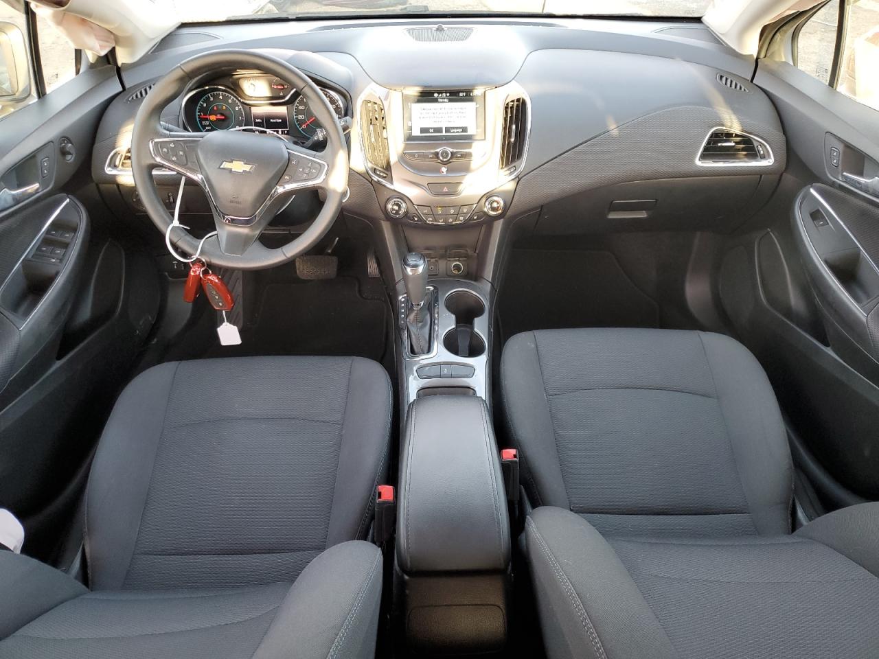 2018 Chevrolet Cruze - Image 8