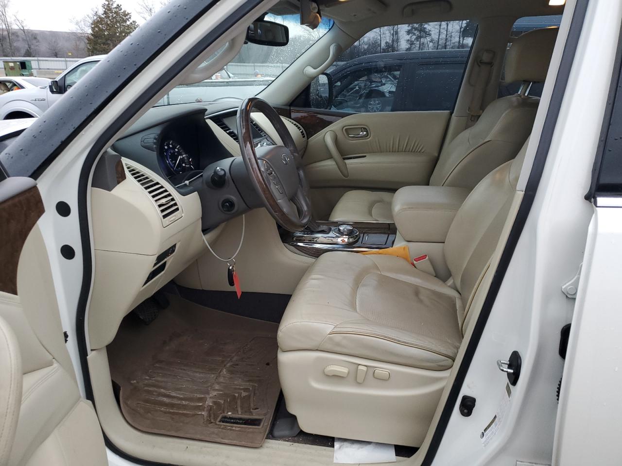 2017 Infiniti QX80 - Image 7
