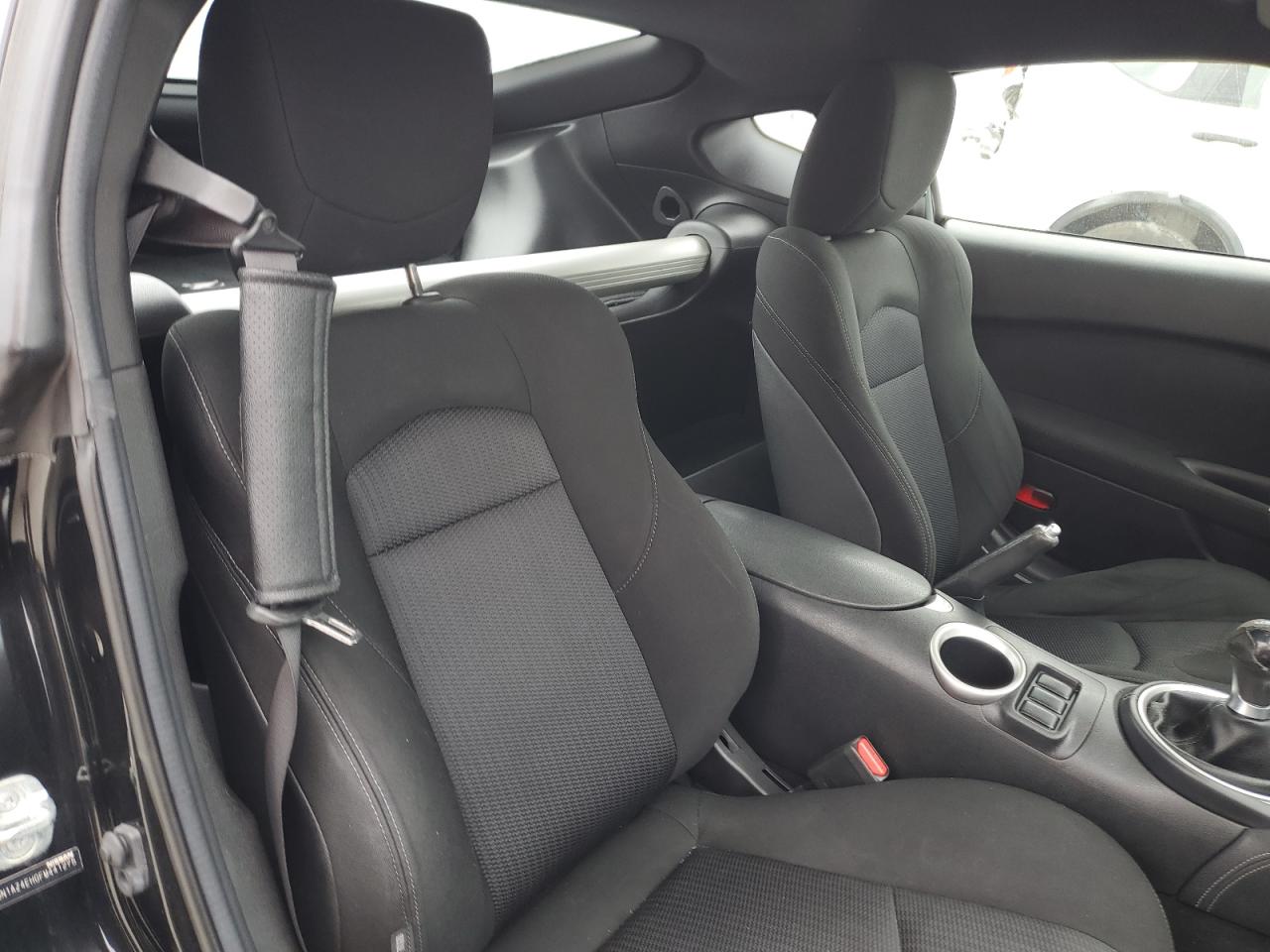 2015 Nissan 370Z - Image 10