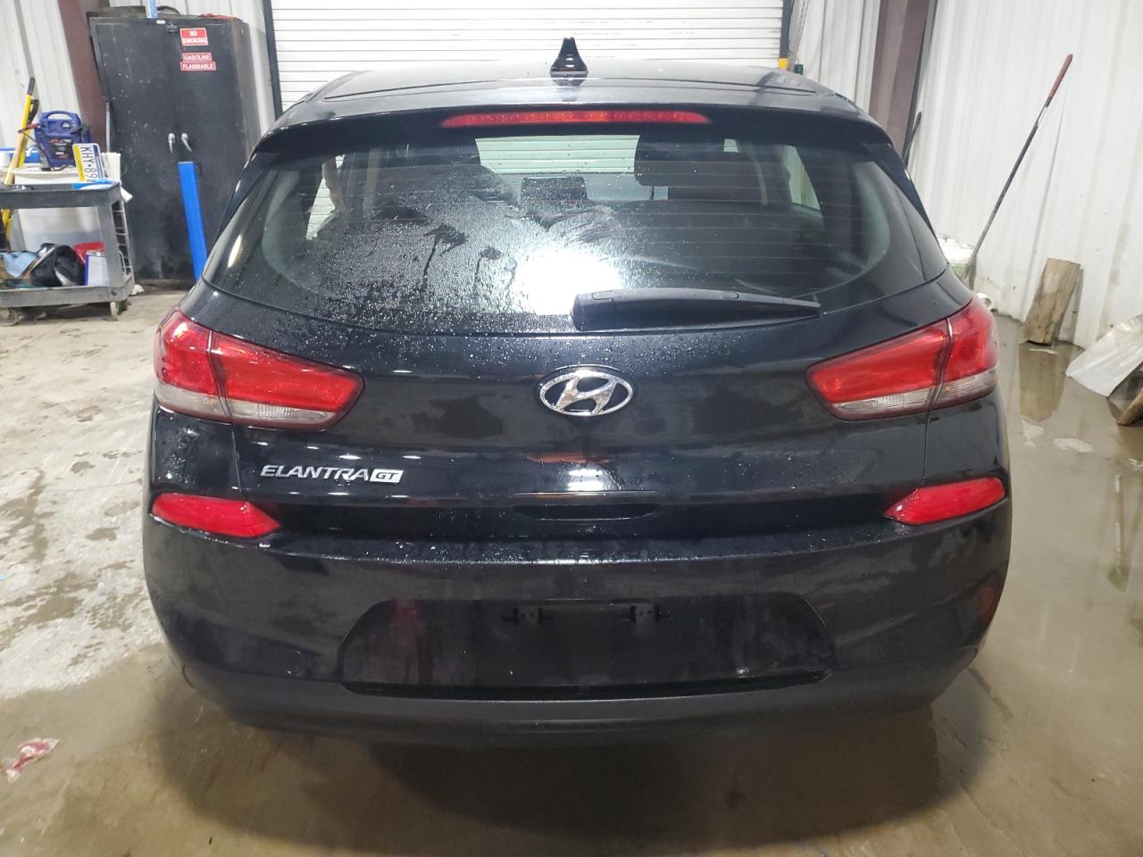 2018 Hyundai Elantra - Image 6