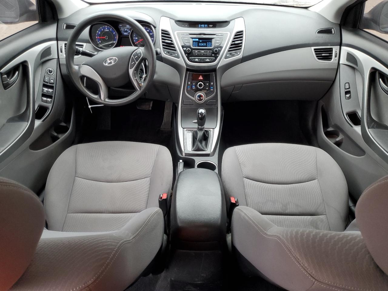 2016 Hyundai Elantra - Image 8