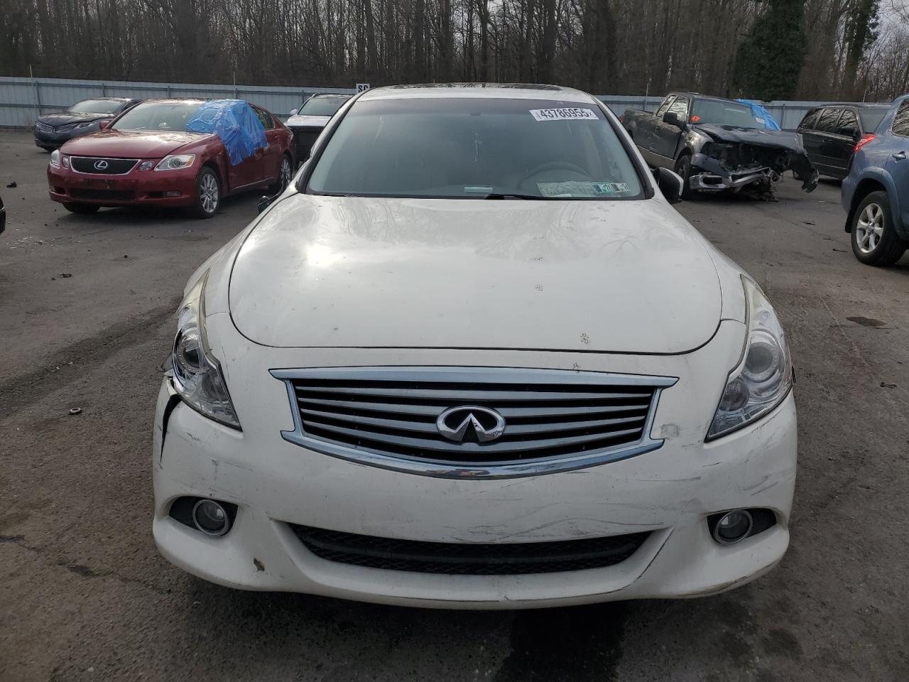 2015 Infiniti Q40 - Image 5