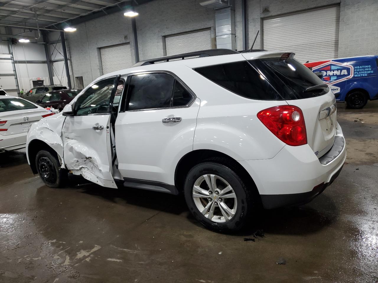 2013 Chevrolet Equinox - Image 2