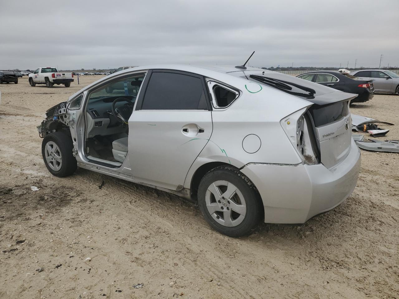 2011 Toyota Prius - Image 2