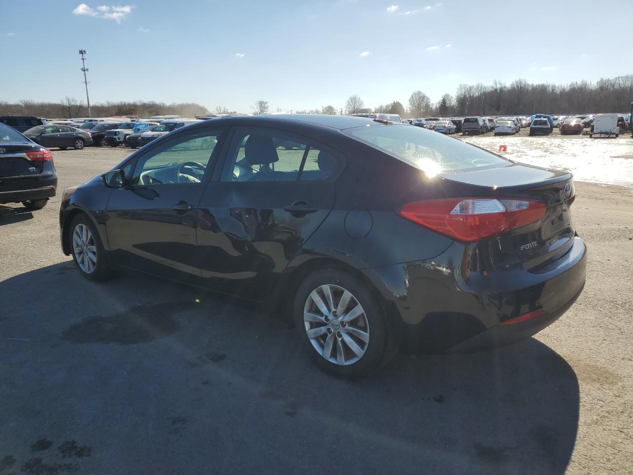 2015 Kia Forte - Image 2