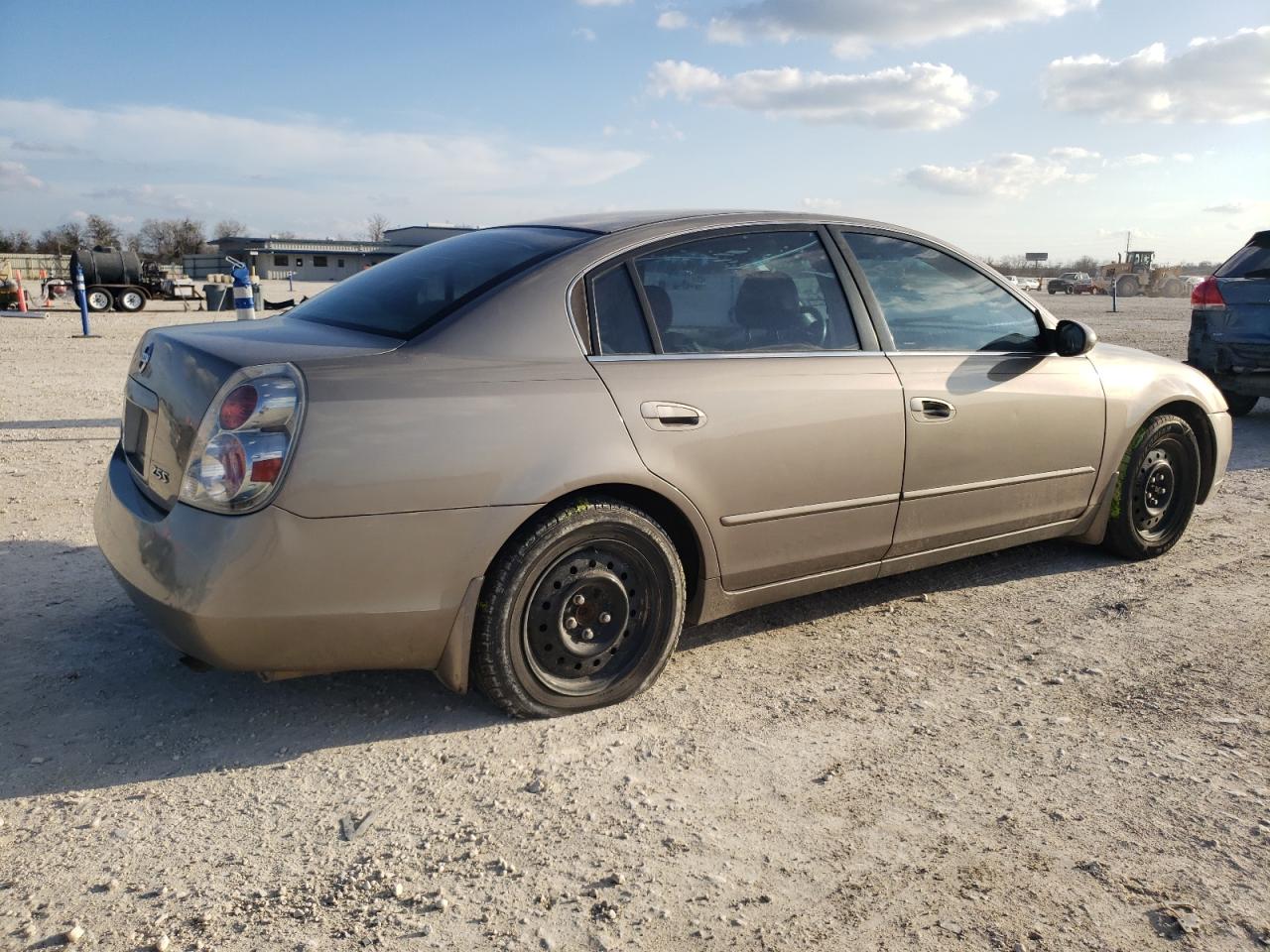 2005 Nissan Altima - Image 3
