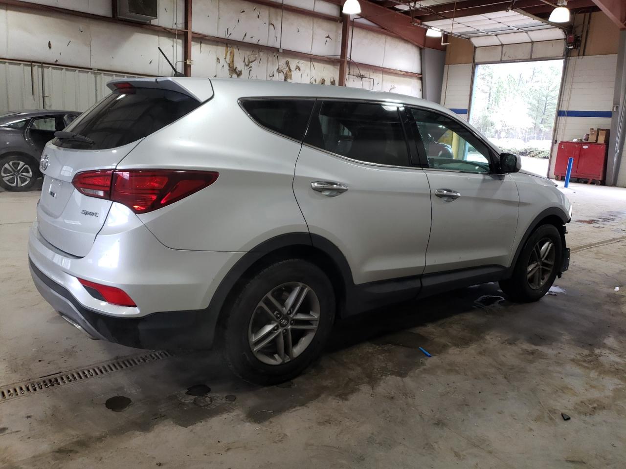 2018 Hyundai Santa Fe - Image 3