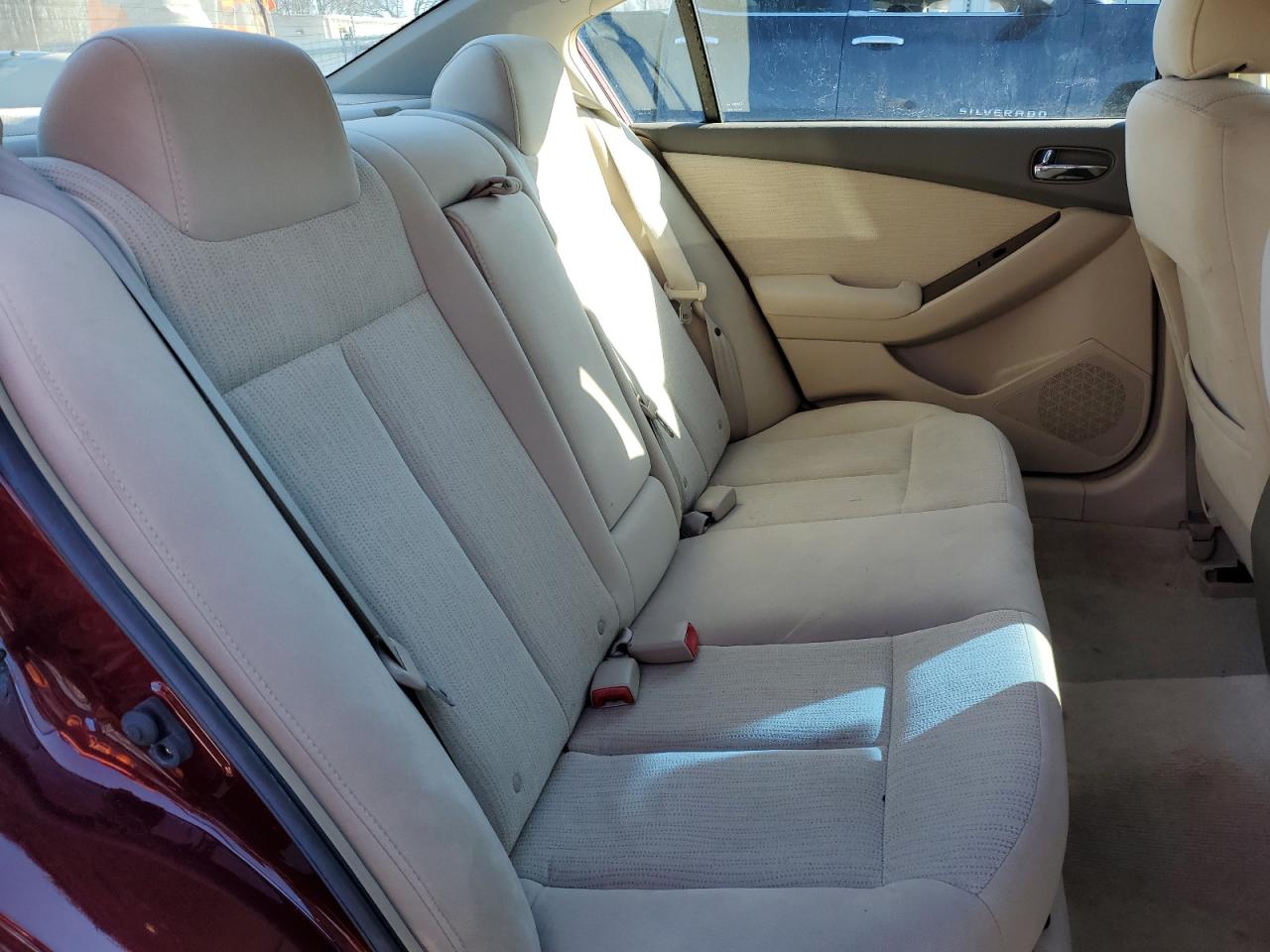 2010 Nissan Altima - Image 10