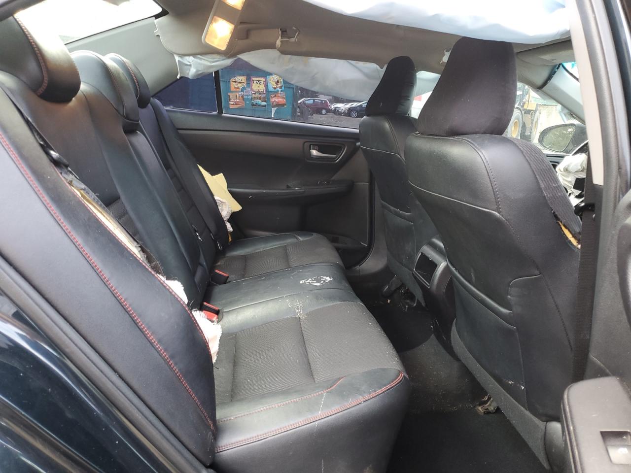 2016 Toyota Camry - Image 10