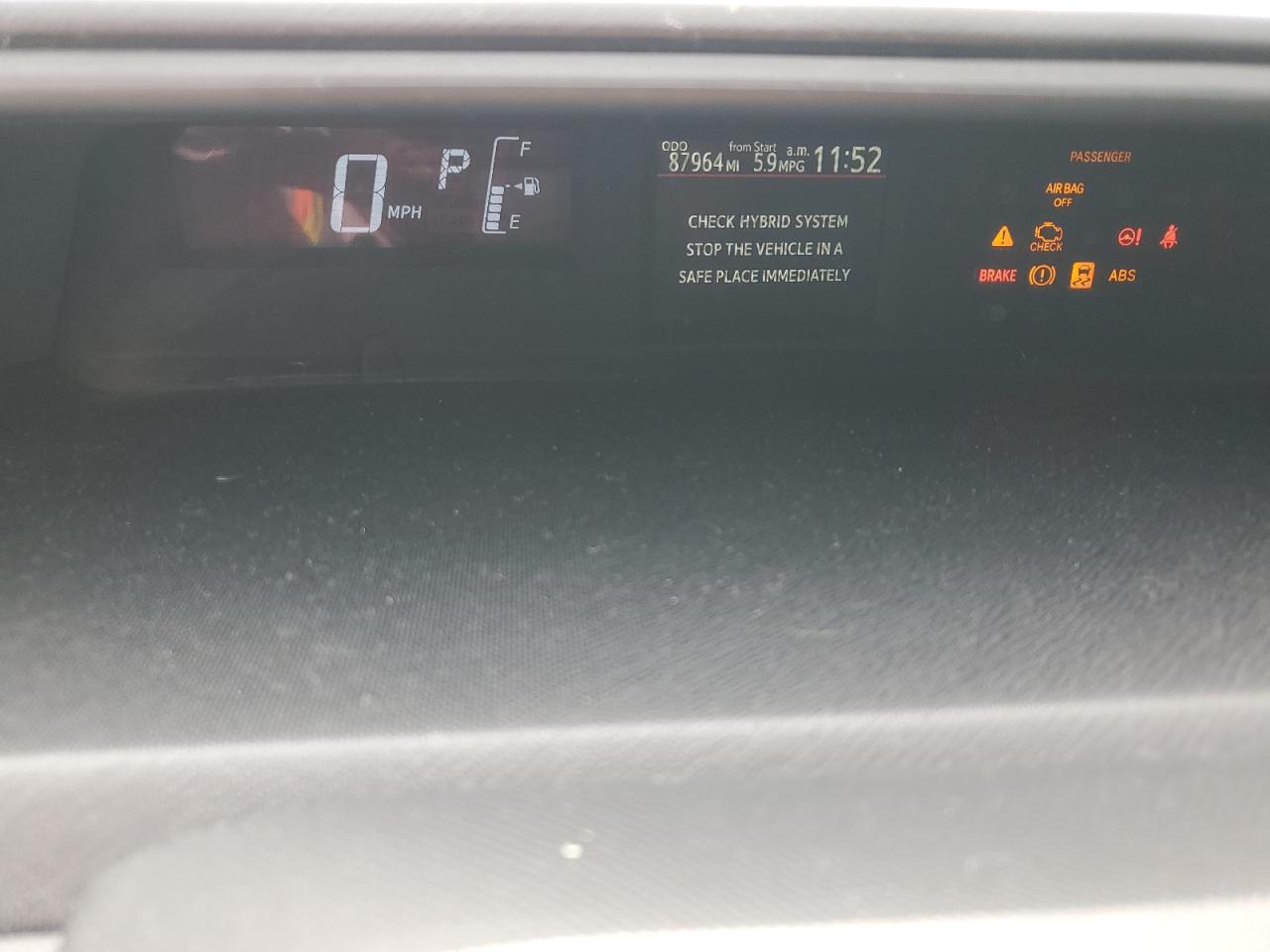 2015 Toyota Prius - Image 9