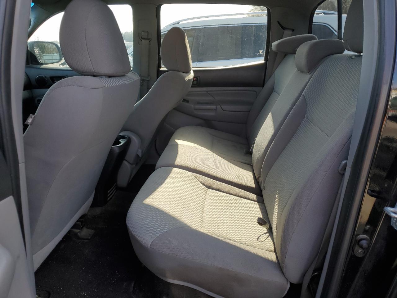 2013 Toyota Tacoma - Image 10