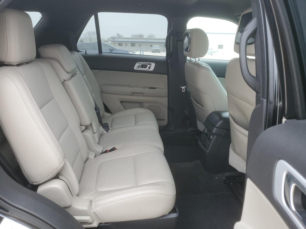 2013 Ford Explorer - Image 11