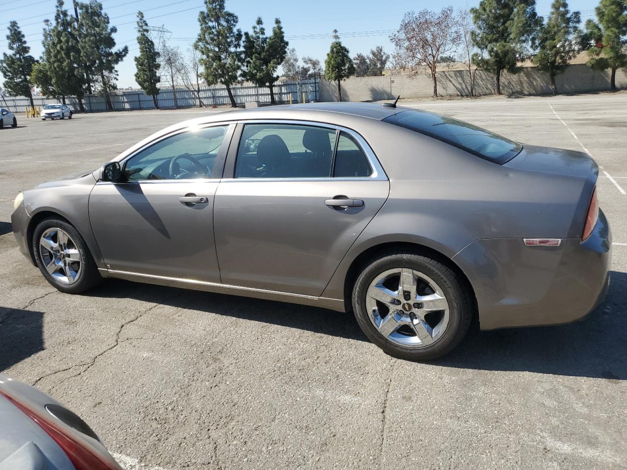 2010 Chevrolet Malibu - Image 2