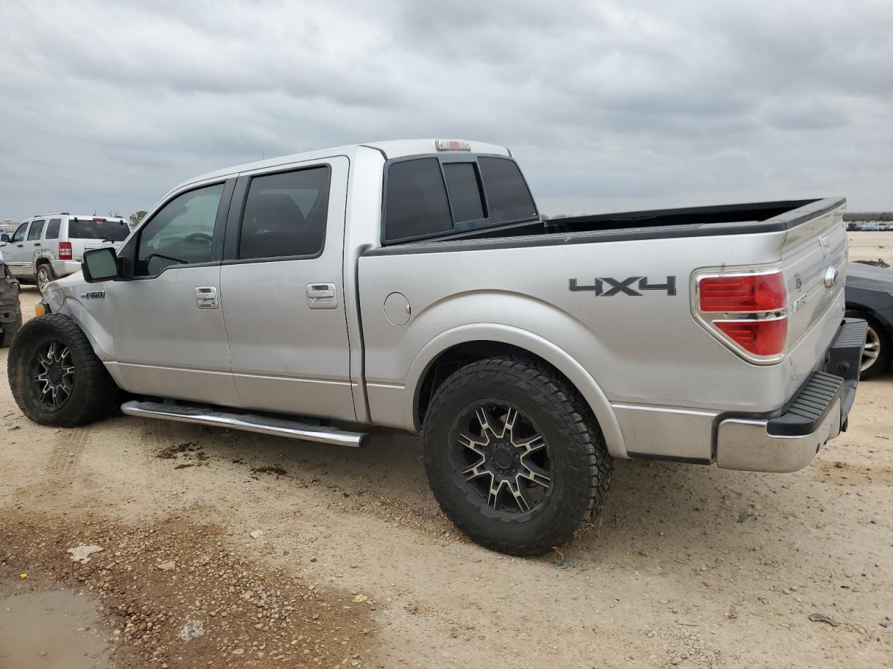2010 Ford F-150 - Image 2