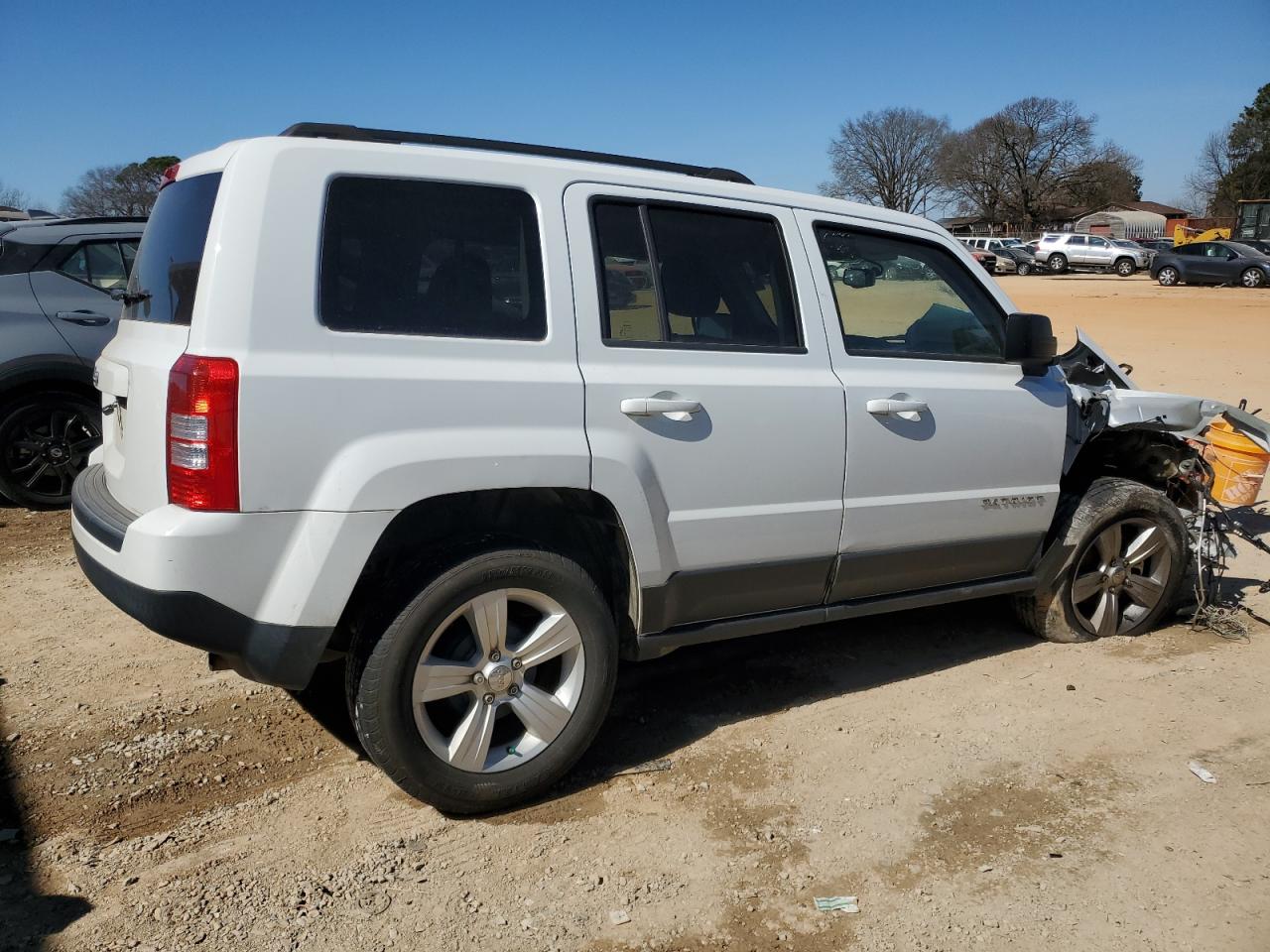 2017 Jeep Liberty (Patriot) - Image 3
