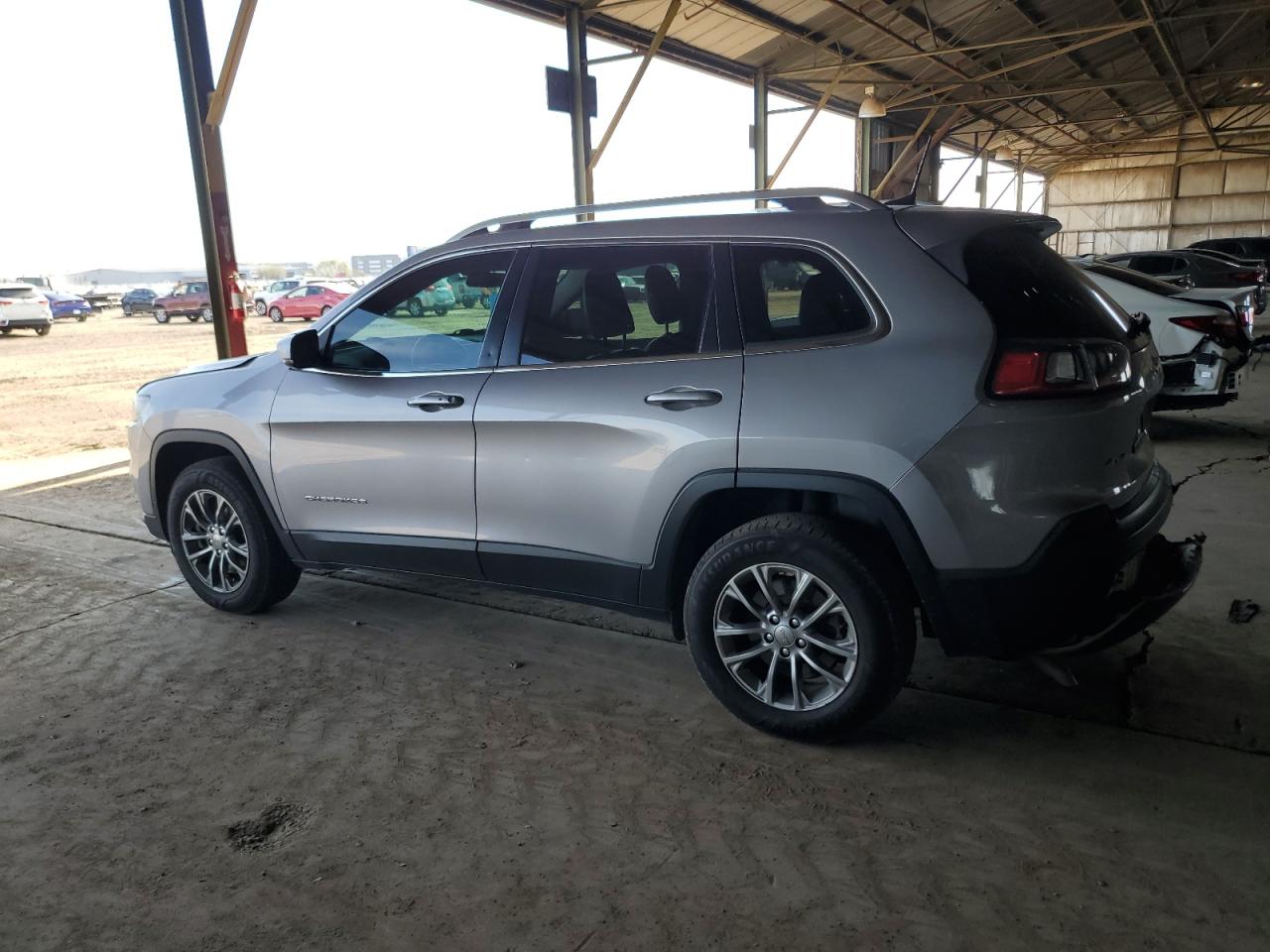 2019 Jeep Grand Cherokee - Image 2