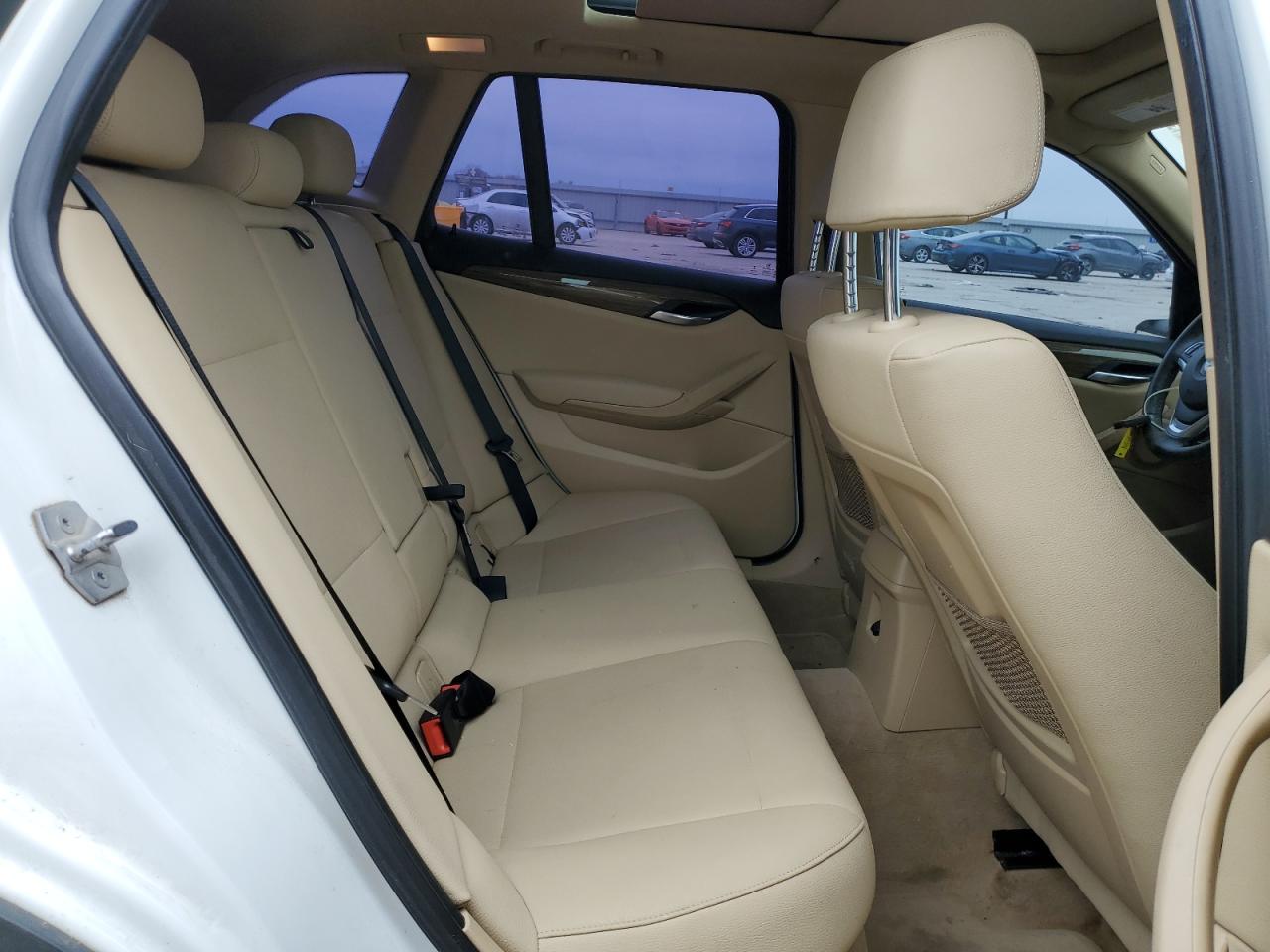 2015 BMW X1 - Image 10