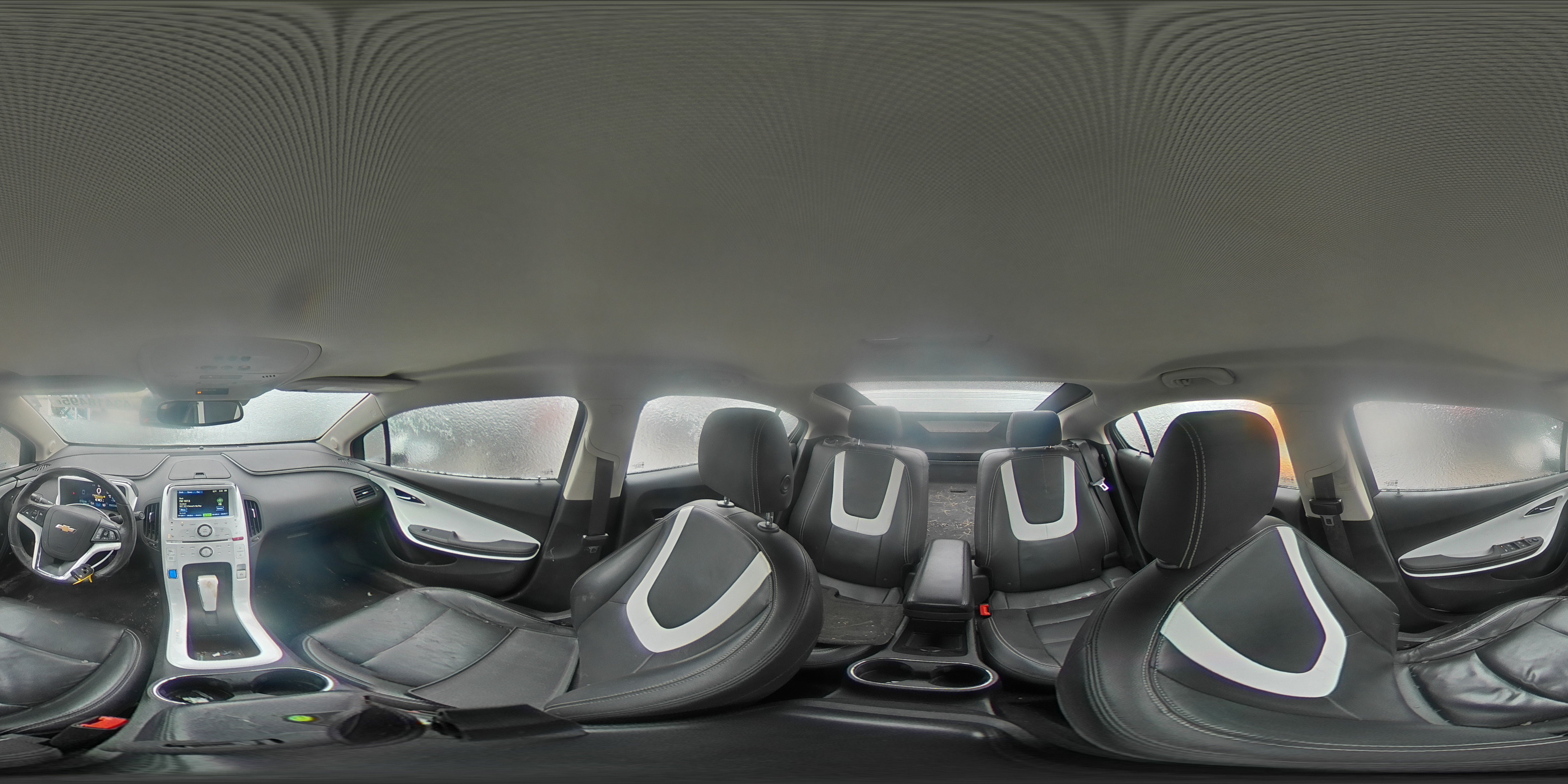 2013 Chevrolet Volt - Image 13