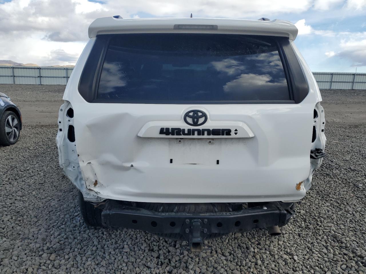 2020 Toyota 4Runner - Image 6