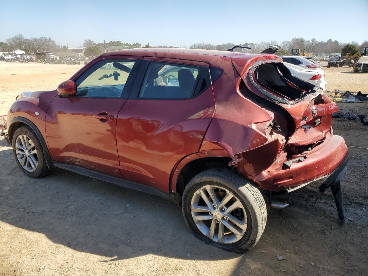 2013 Nissan Juke - Image 2