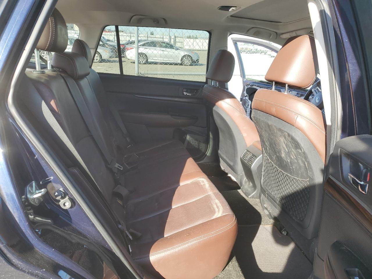2014 Subaru Outback - Image 11