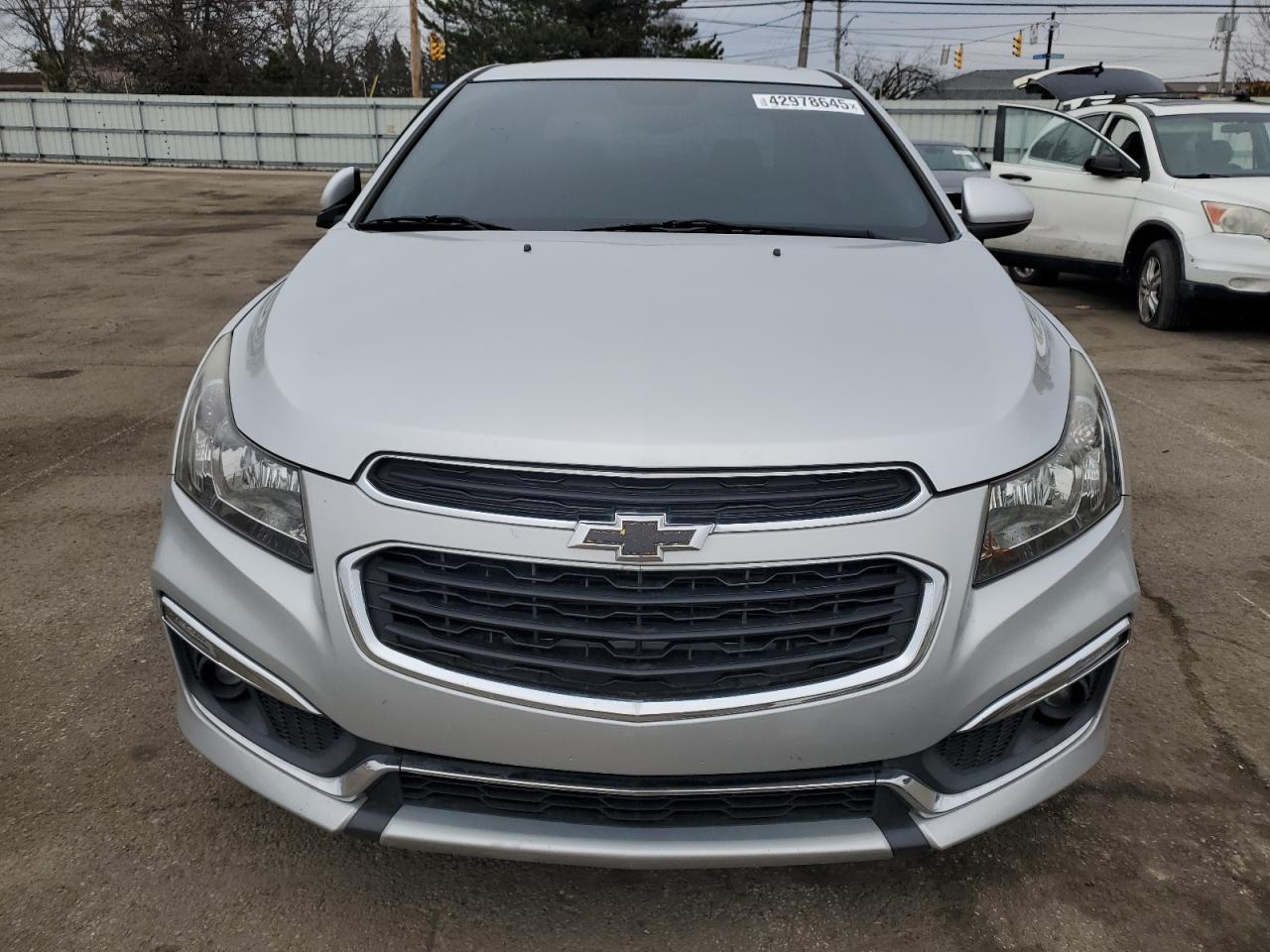 2015 Chevrolet Cruze - Image 5